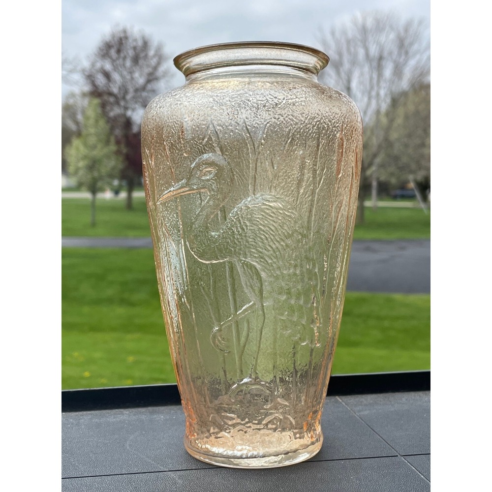 Merigold Carnival Glass Vase Stork Heron Cattails Flowers Iridescent Vintage - Picture 12 of 15